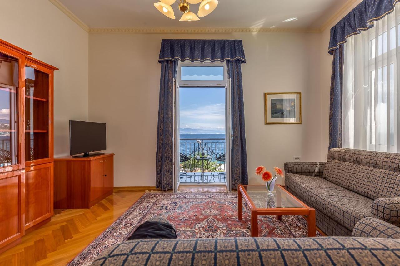 Hotel Galeb Opatija Exterior photo