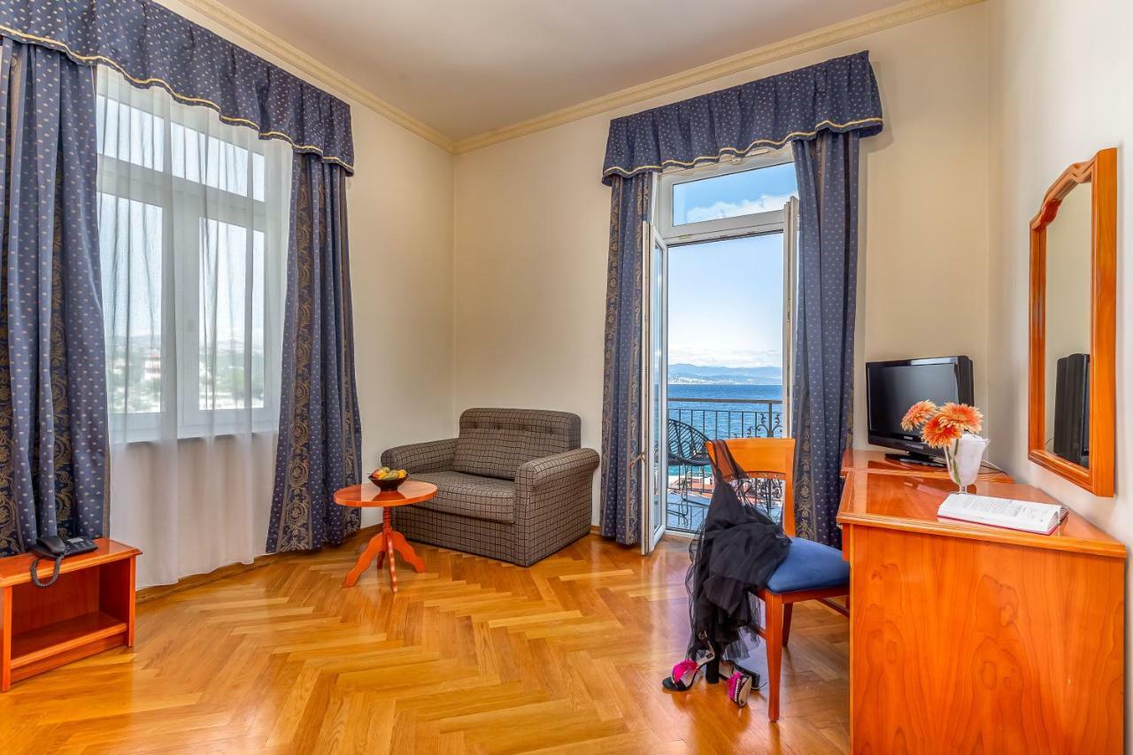 Hotel Galeb Opatija Exterior photo